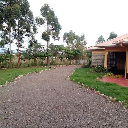 Esniko Villa Narok Buitenkant foto