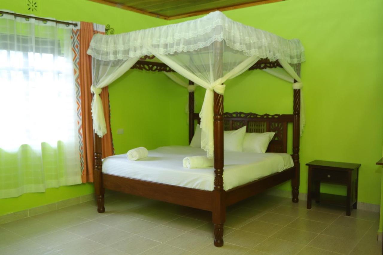 Esniko Villa Narok Buitenkant foto