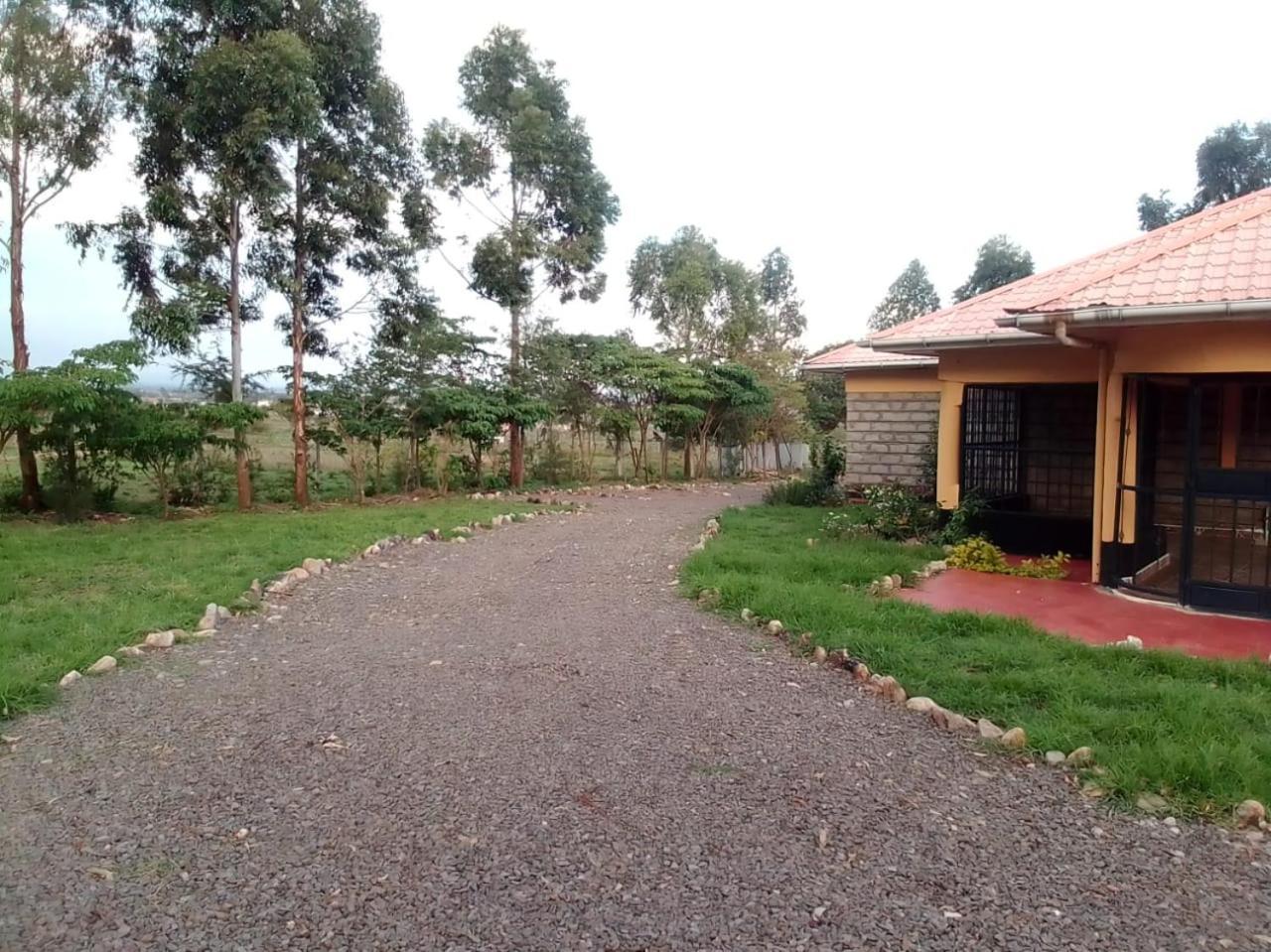 Esniko Villa Narok Buitenkant foto