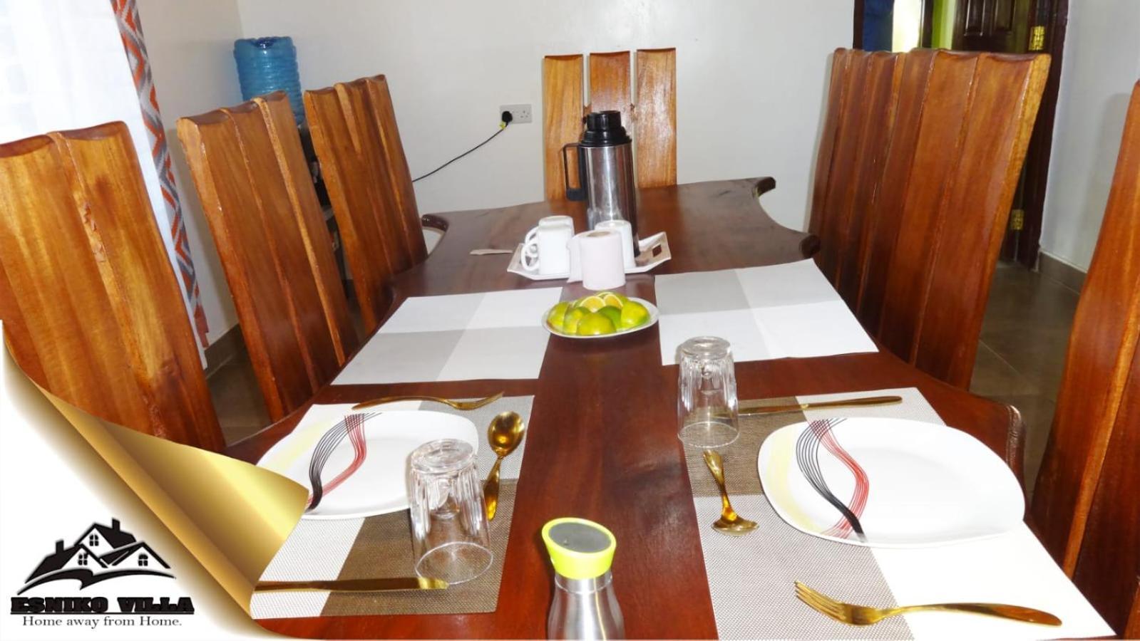 Esniko Villa Narok Buitenkant foto