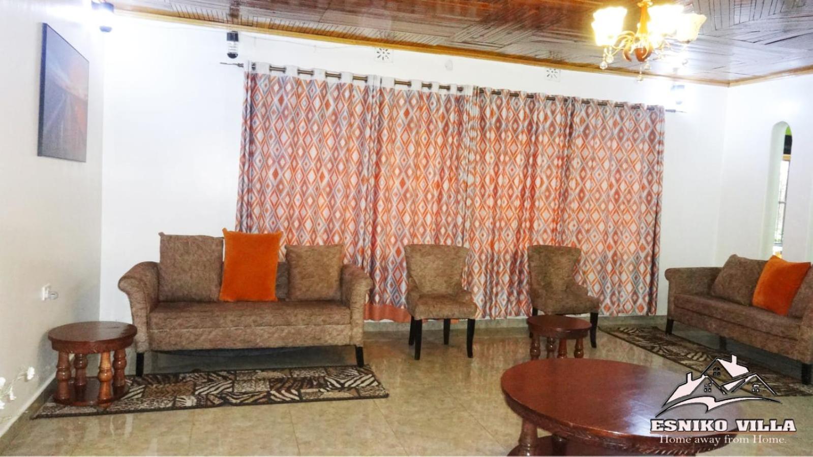 Esniko Villa Narok Buitenkant foto