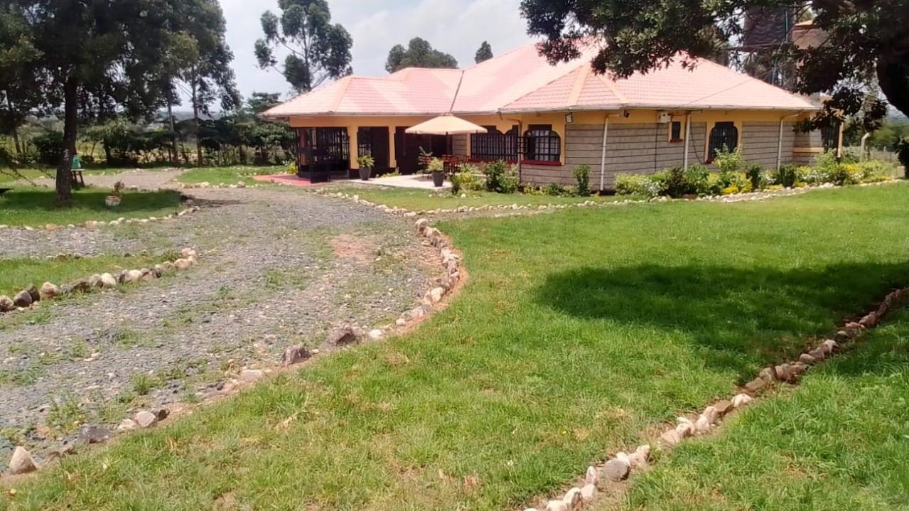 Esniko Villa Narok Buitenkant foto